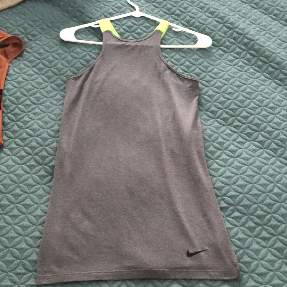 Nike workout top